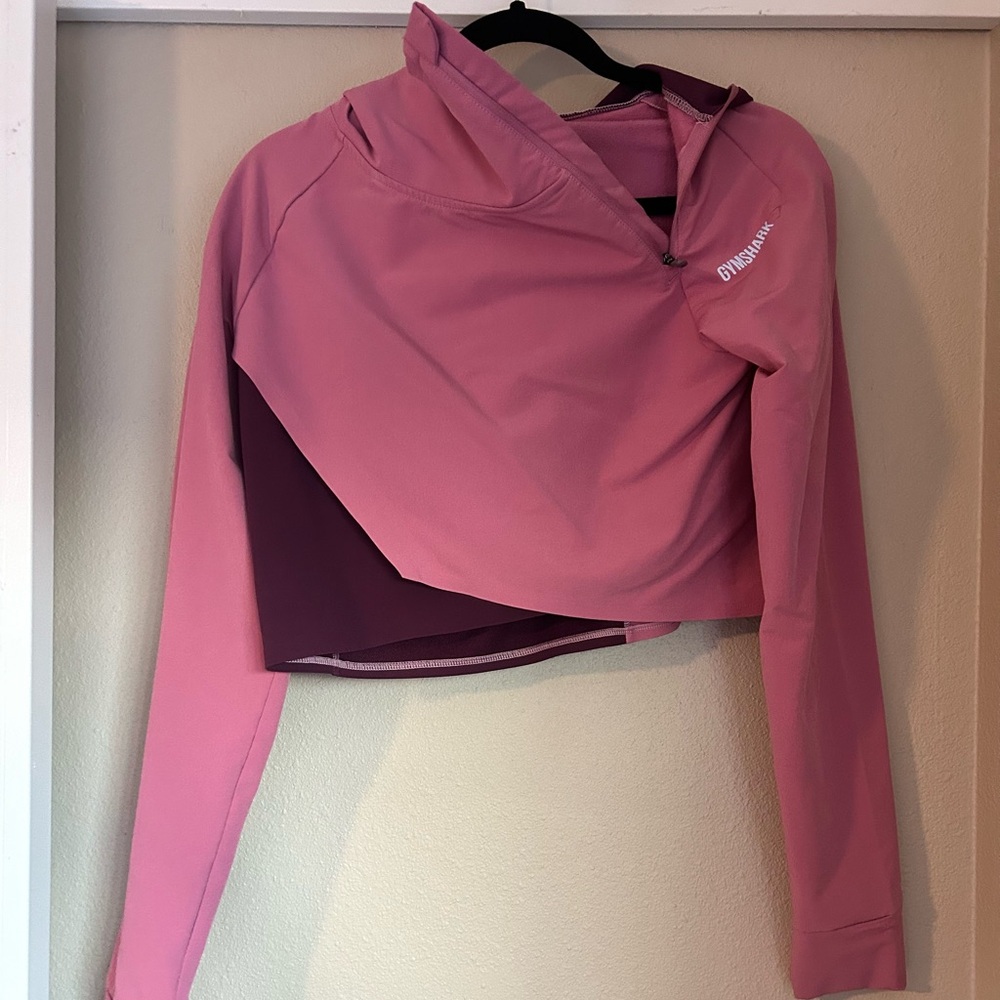 Gym shark pink crop top sweater